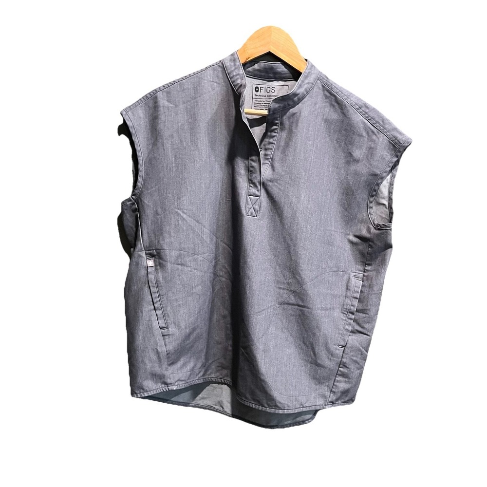 FIGS Technical Collection Gray Rafaela Women's Scrubs Top Size Small